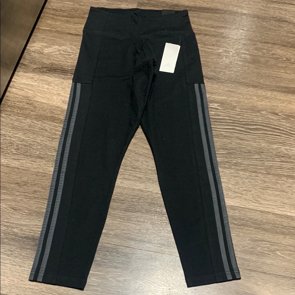 NWT Adidas High Rise Tight Fit 7/8 leggings